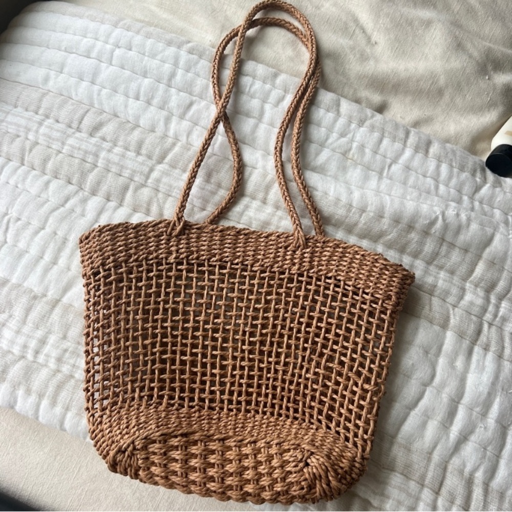 Rhythm straw tote